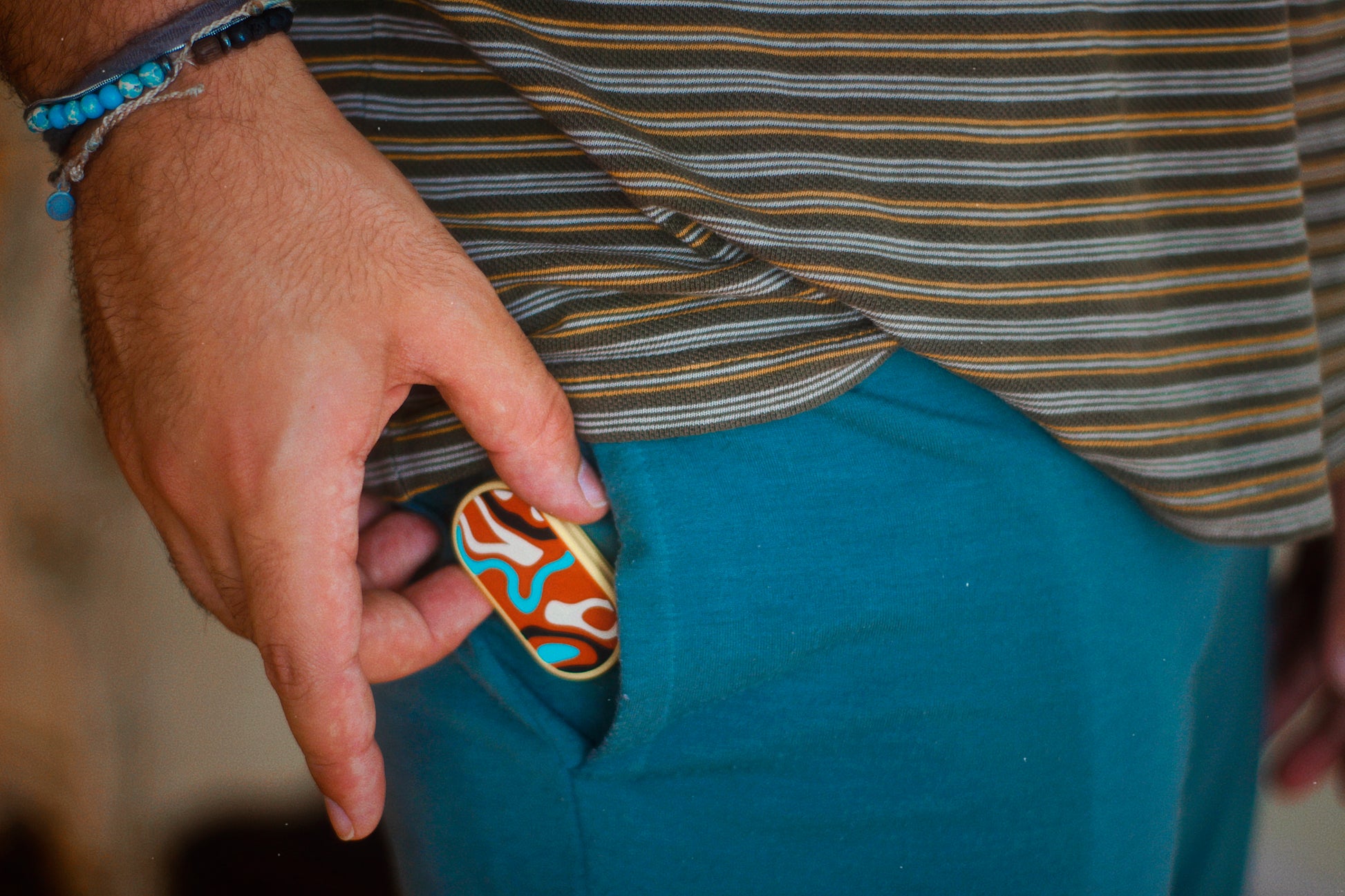 GlidoWave - Customizable Abstract Wave Pattern  Fidget Slider