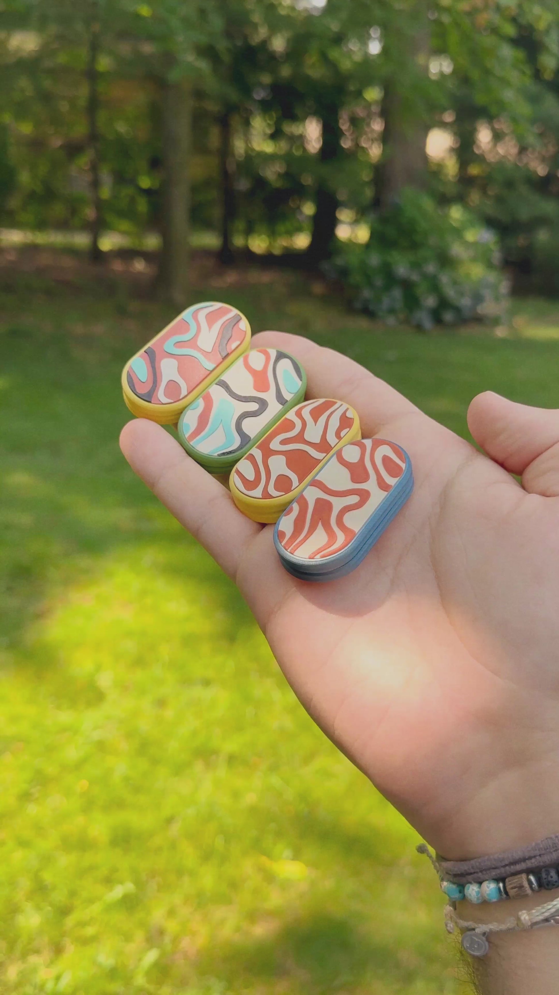 GlidoWave - Customizable Abstract Wave Pattern  Fidget Slider